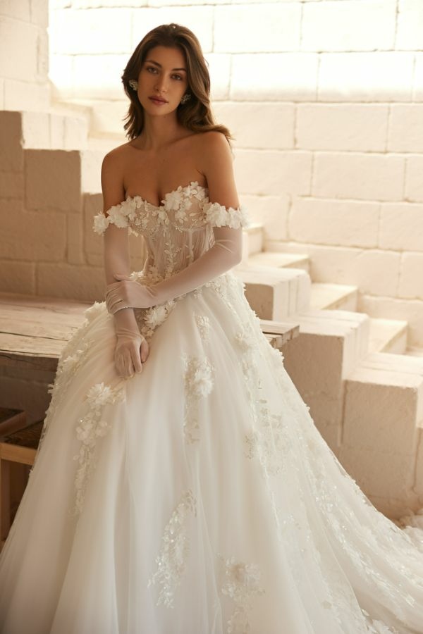 5622T - ELIZABETH PASSION